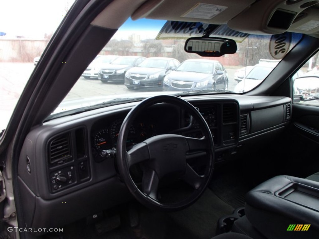 2003 Silverado 1500 LS Extended Cab - Light Pewter Metallic / Dark Charcoal photo #10