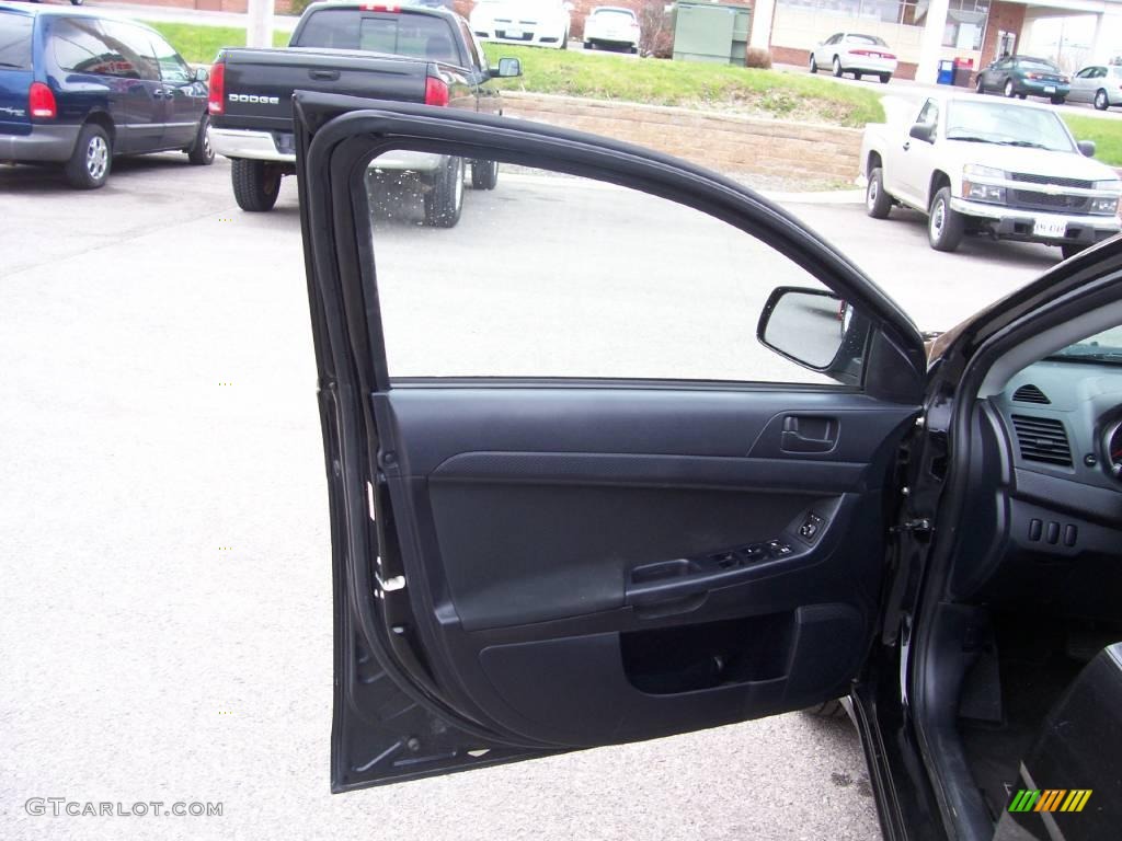 2008 Lancer DE - Black / Black photo #16