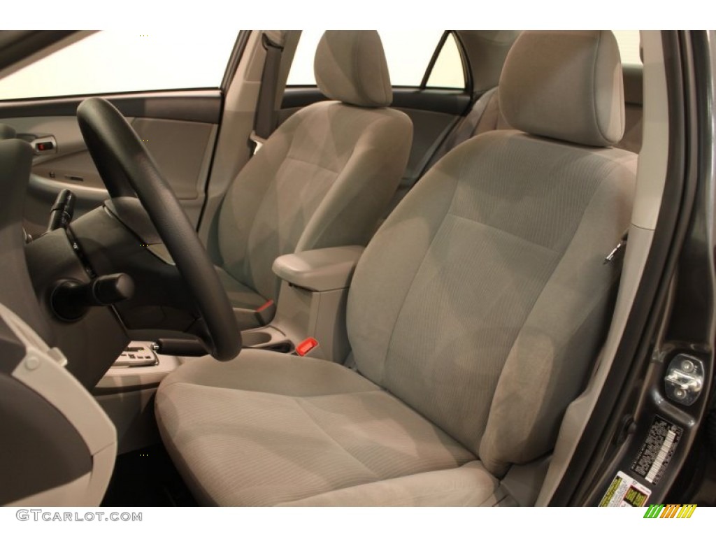 2013 Toyota Corolla LE Front Seat Photo #78239093