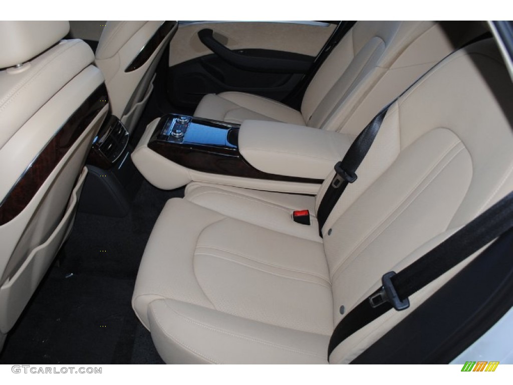 2013 Audi A8 4.0T quattro Rear Seat Photo #78242175