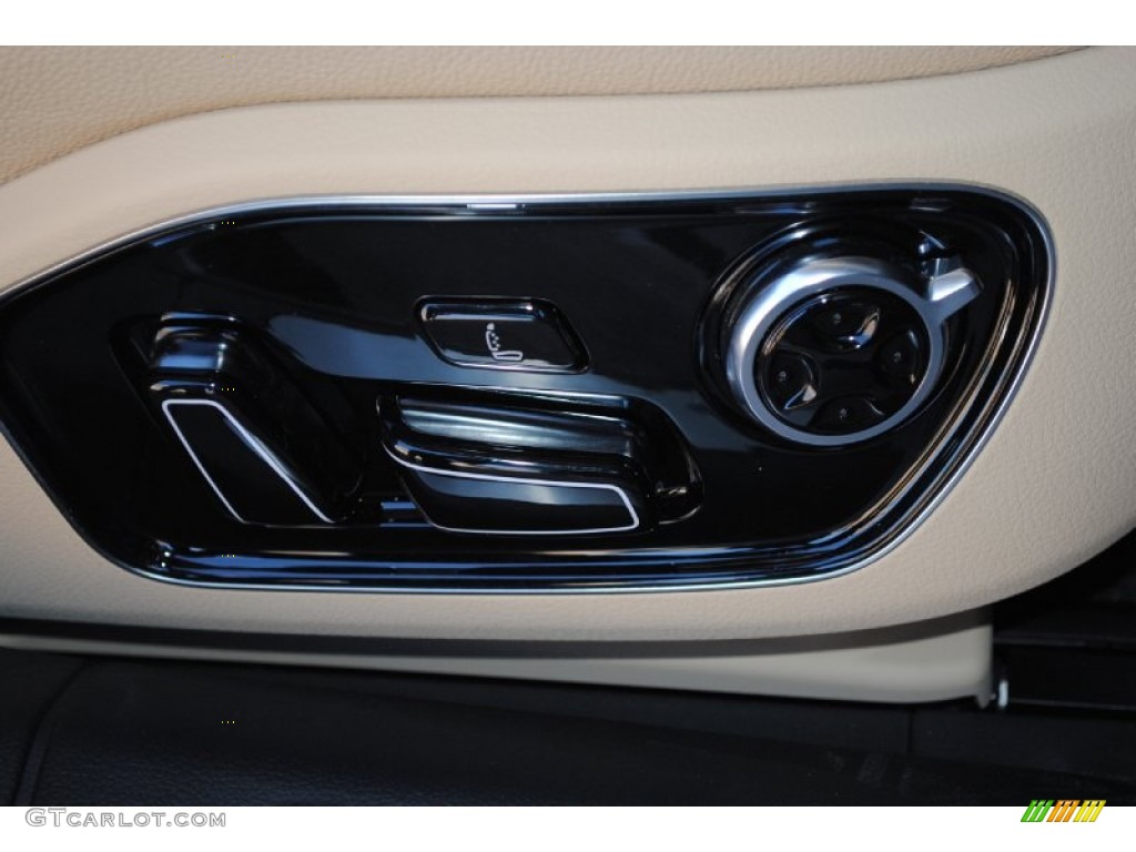 2013 Audi A8 4.0T quattro Controls Photo #78242356