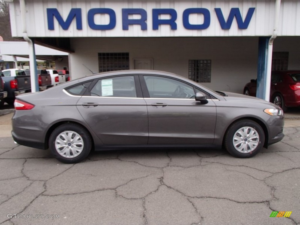 2013 Fusion S - Sterling Gray Metallic / Earth Gray photo #1