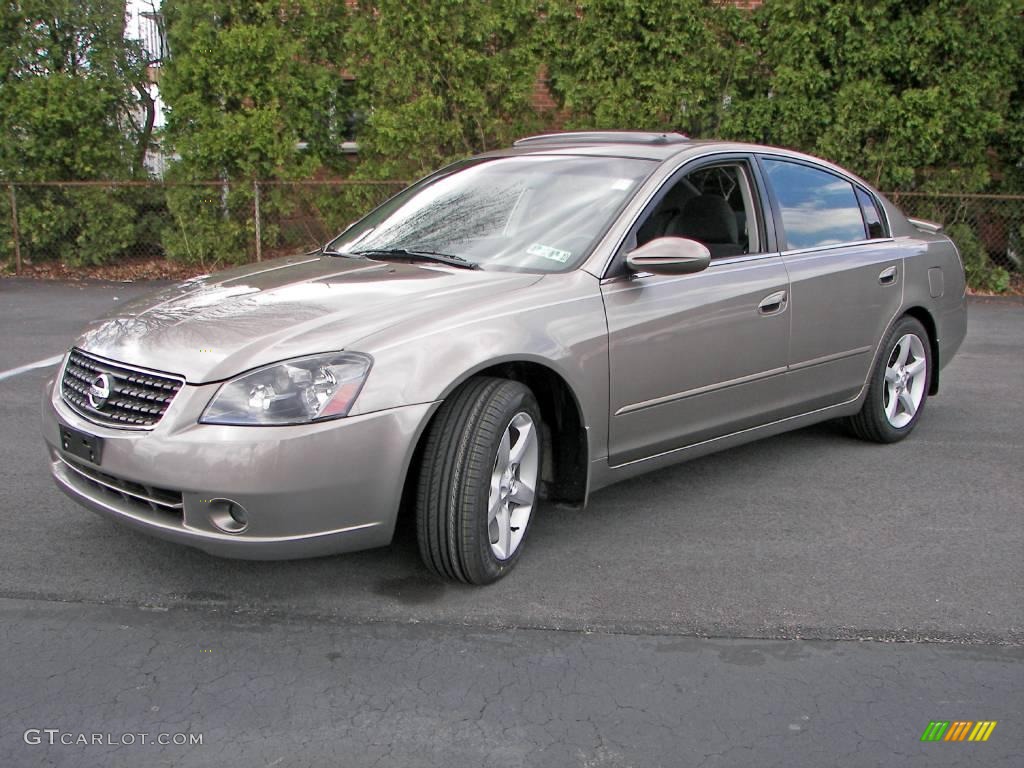 2006 Altima 3.5 SE - Polished Pewter Metallic / Charcoal photo #1