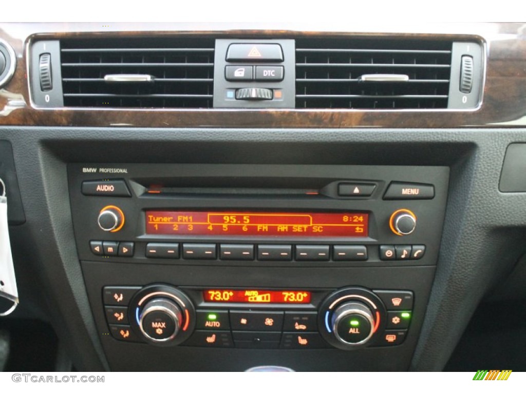 2010 BMW 3 Series 335i Coupe Controls Photo #78244021