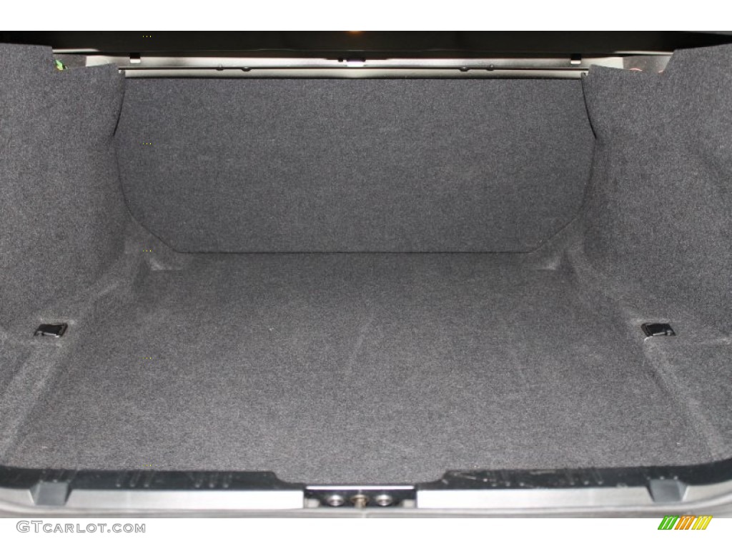 2006 BMW M5 Standard M5 Model Trunk Photo #78245095