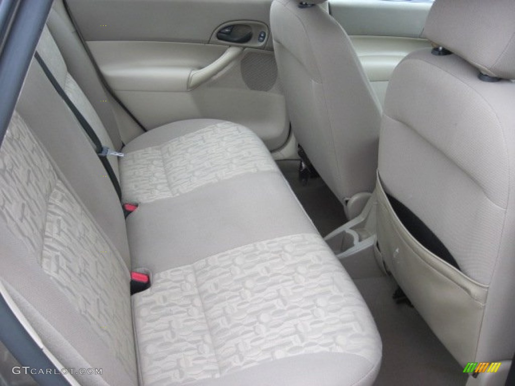 2005 Ford Focus ZX4 SE Sedan Rear Seat Photo #78245939