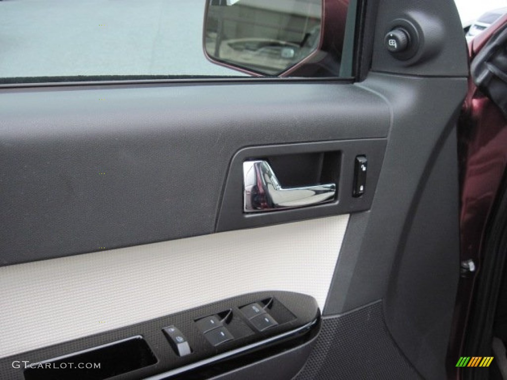 2010 Mercury Mariner I4 Premier 4WD Voga Package Voga Cashmere/Ash Door Panel Photo #78246489