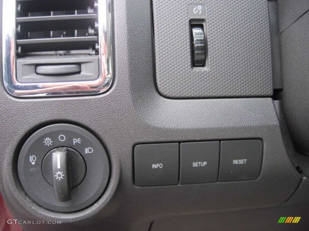 2010 Mercury Mariner I4 Premier 4WD Voga Package Controls Photo #78246520