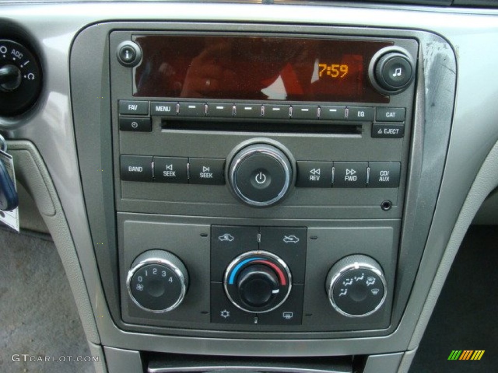 2007 Saturn Aura XE Controls Photo #78247768