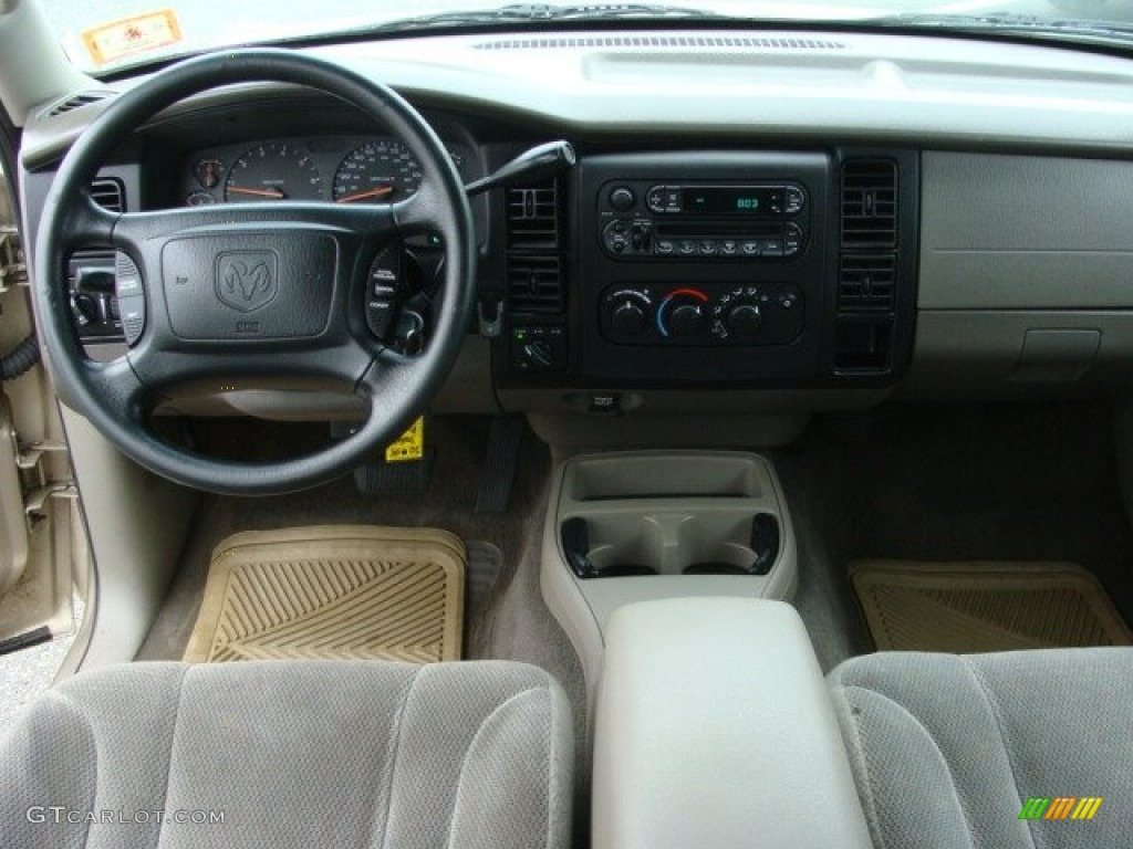 2004 Dodge Dakota SLT Quad Cab 4x4 Dashboard Photos