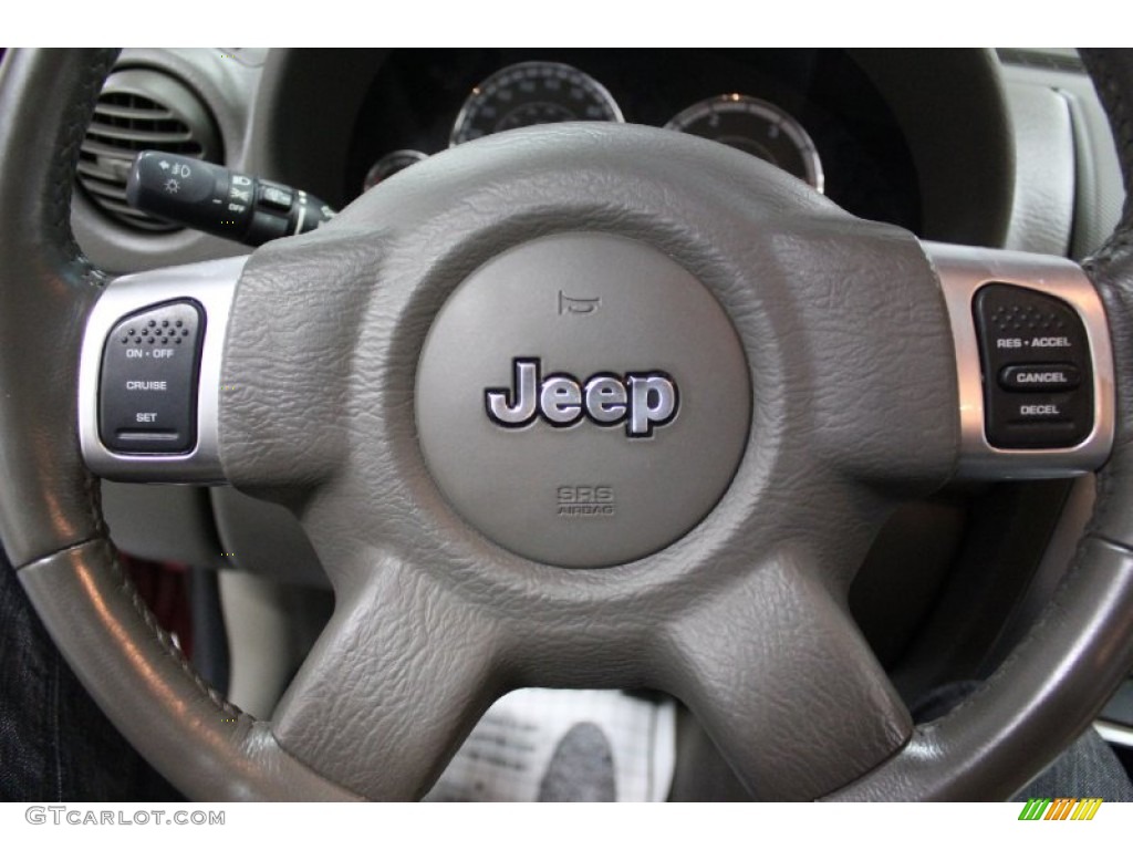 2005 Jeep Liberty CRD Limited 4x4 Dark Khaki/Light Graystone Steering Wheel Photo #78248444
