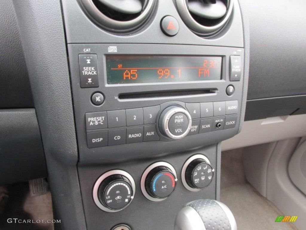 2008 Nissan Rogue S AWD Controls Photo #78251201