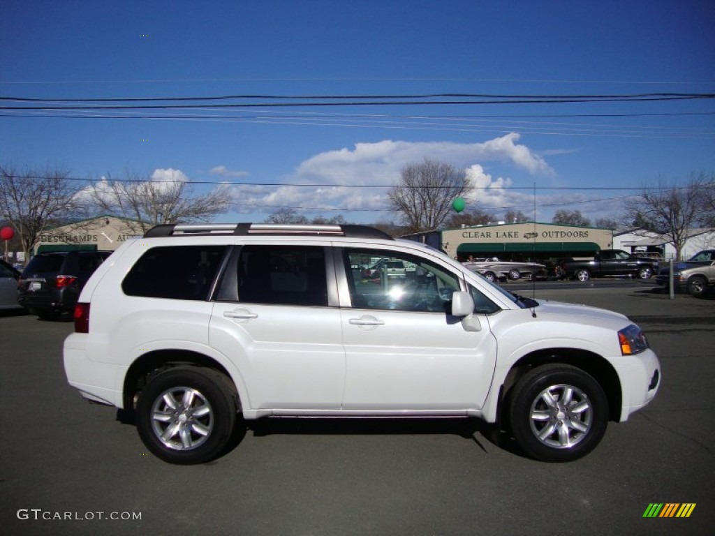 White Pearl 2011 Mitsubishi Endeavor LS Exterior Photo #78253465