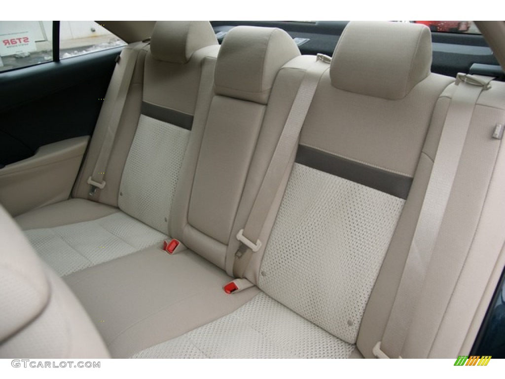 Ivory Interior 2013 Toyota Camry LE Photo #78253555