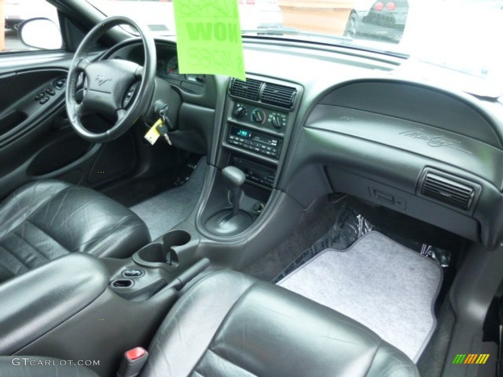 2000 Ford Mustang GT Coupe Dashboard Photos