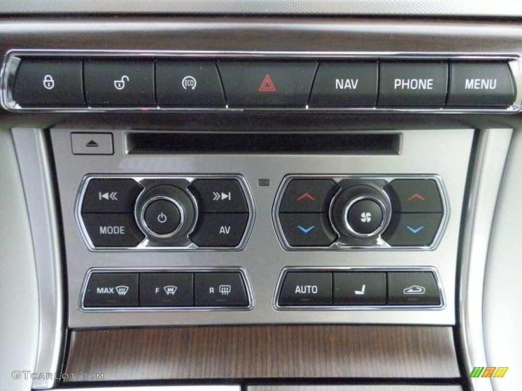 2013 Jaguar XF 3.0 AWD Controls Photo #78254676
