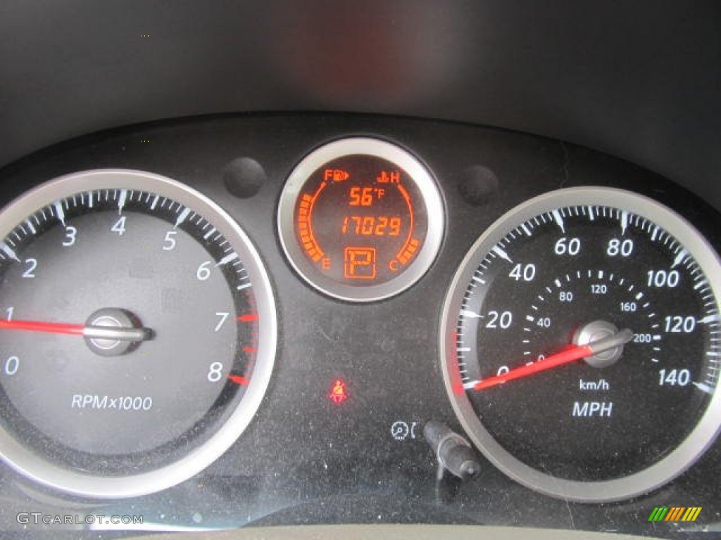 2010 Nissan Sentra 2.0 S Gauges Photos