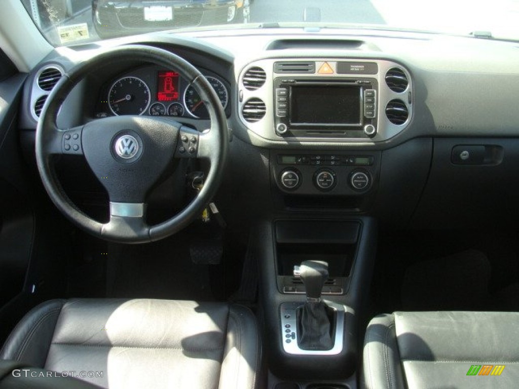 2009 Volkswagen Tiguan SEL 4Motion Charcoal Dashboard Photo #78256567
