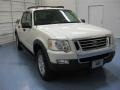 White Suede - Explorer Sport Trac XLT 4x4 Photo No. 4