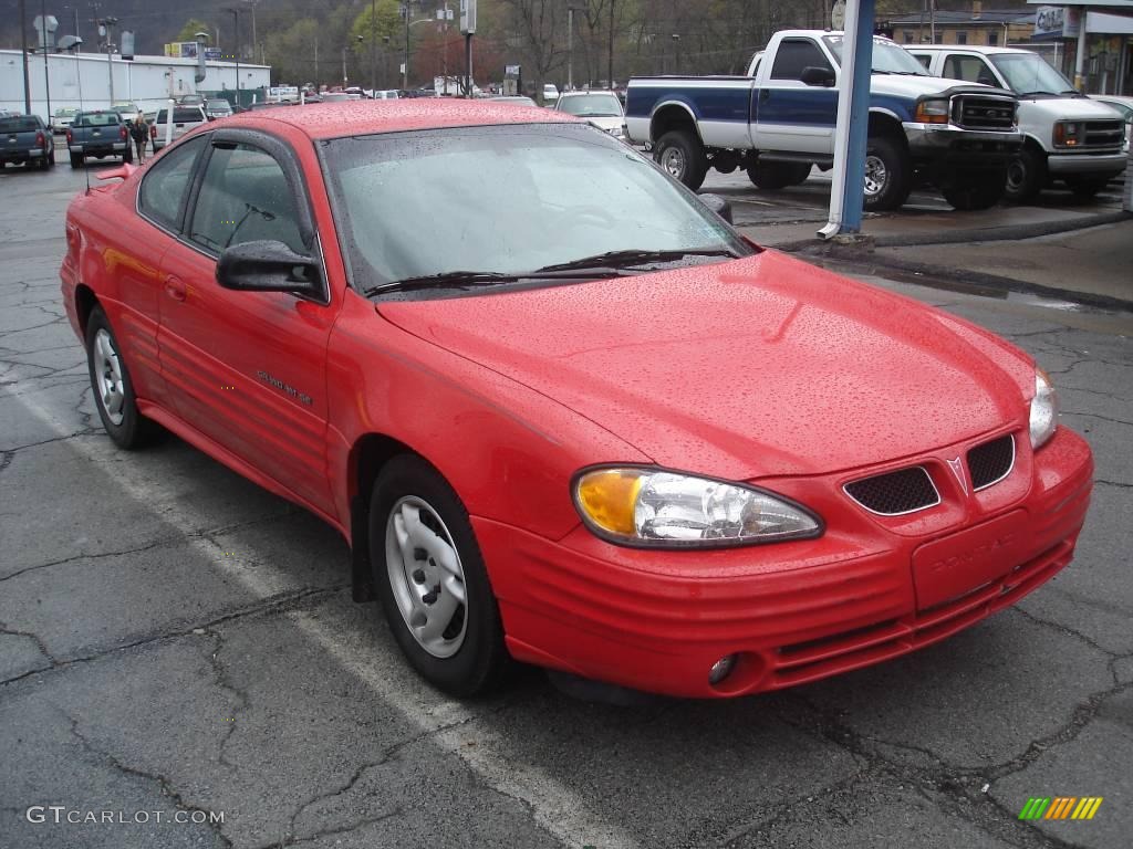 2001 Grand Am SE Coupe - Bright Red / Dark Pewter photo #18