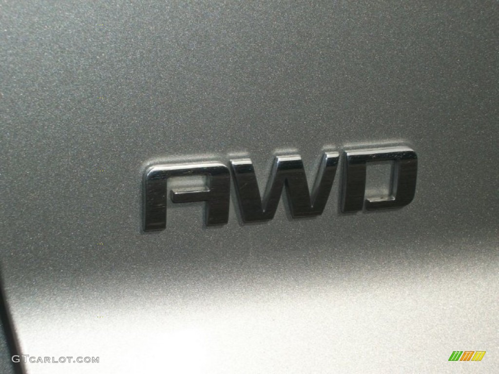 2011 Chevrolet Traverse LS AWD Marks and Logos Photos