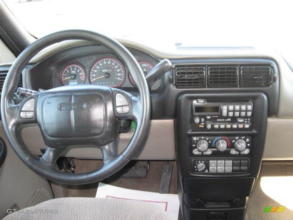 2001 Montana  - Black / Taupe photo #14
