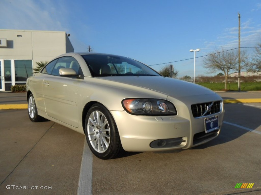 2007 C70 T5 Convertible - Zanzibar Gold Metallic / Calcite Cream photo #1