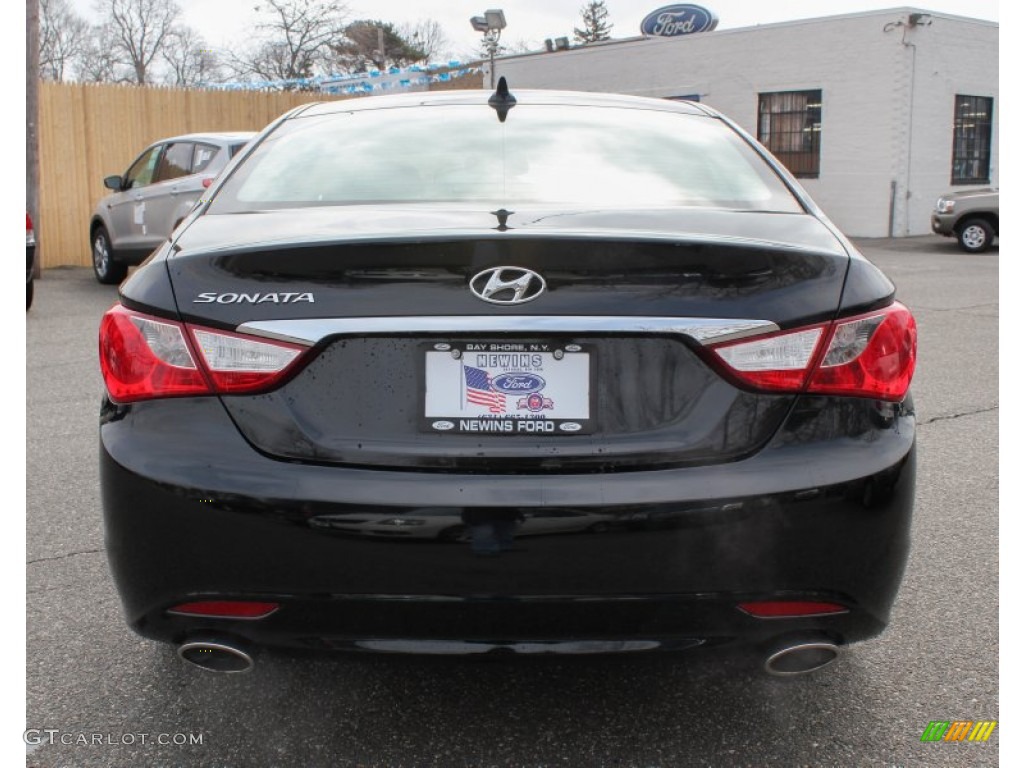 2011 Sonata SE - Midnight Black / Black photo #5