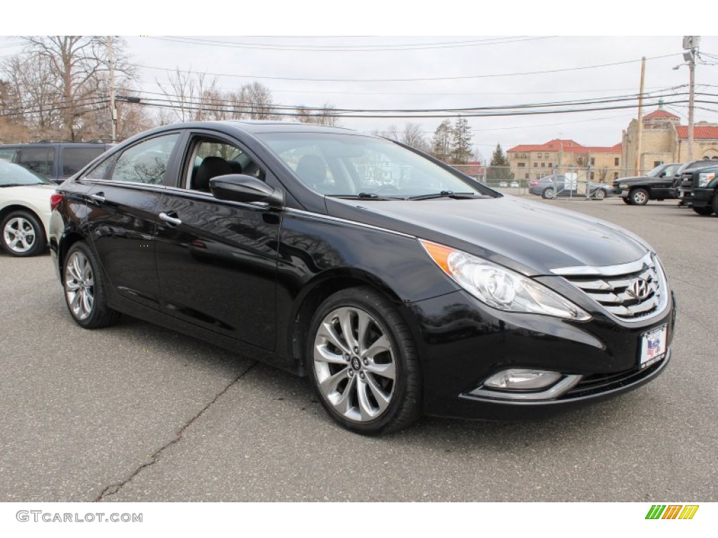 2011 Sonata SE - Midnight Black / Black photo #8