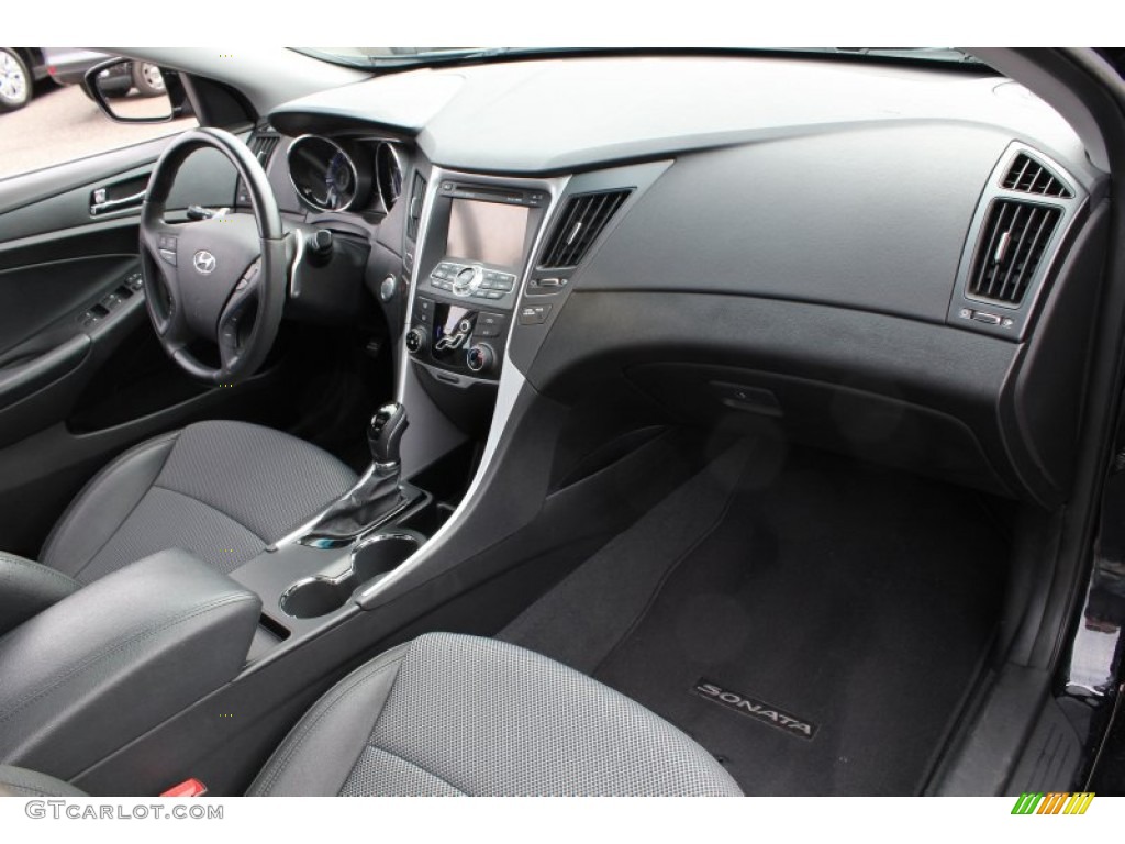 2011 Sonata SE - Midnight Black / Black photo #10