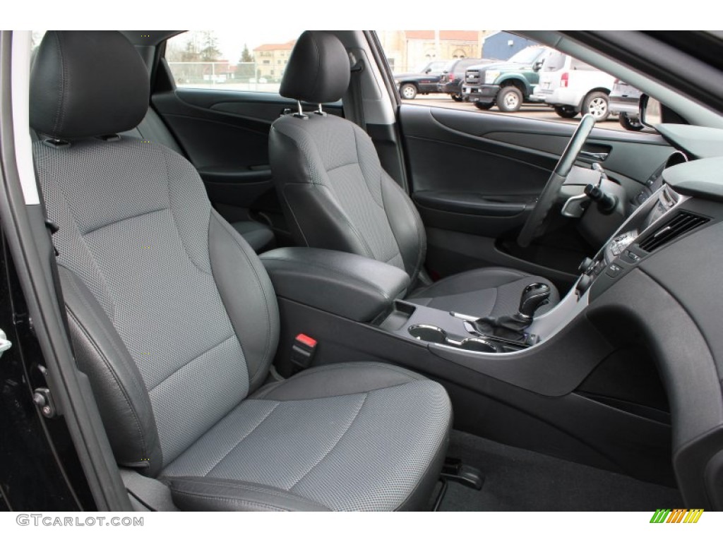 2011 Sonata SE - Midnight Black / Black photo #11