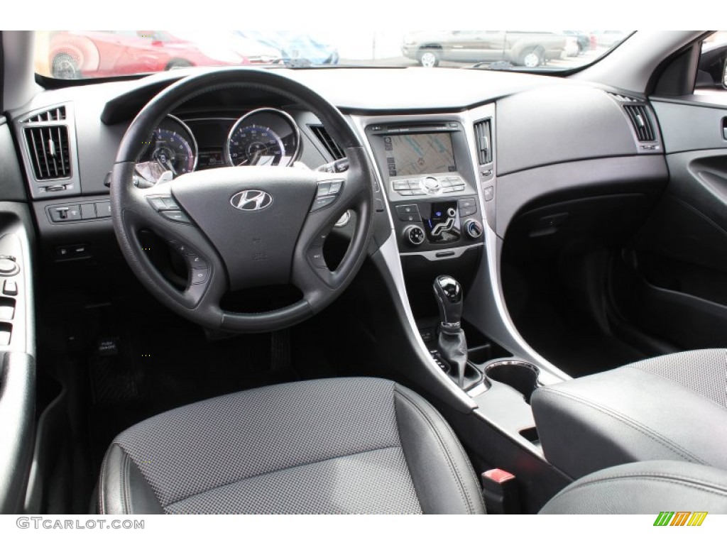 2011 Sonata SE - Midnight Black / Black photo #20