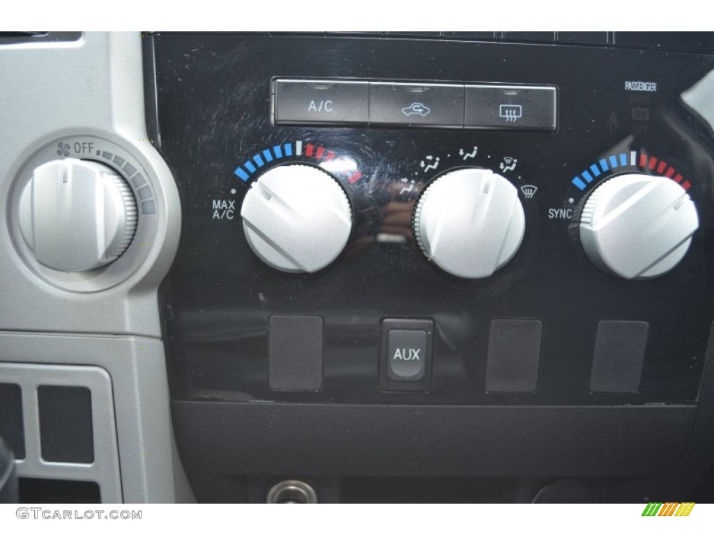 2007 Toyota Tundra SR5 TRD CrewMax Controls Photos