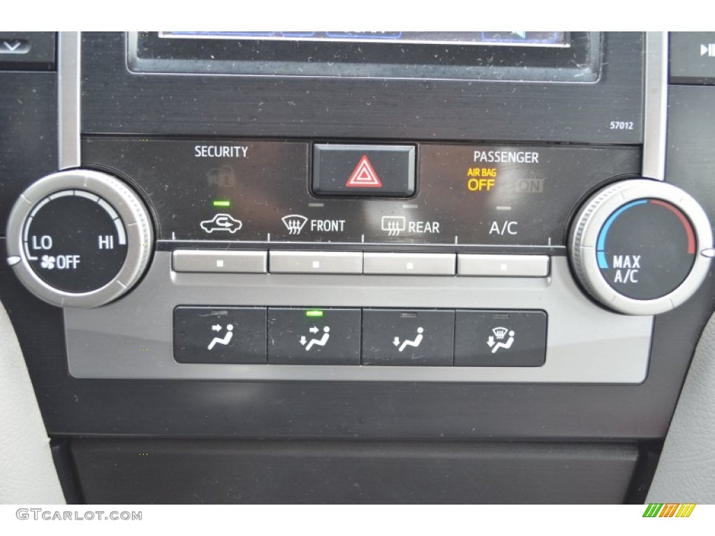 2012 Toyota Camry LE Controls Photo #78263224