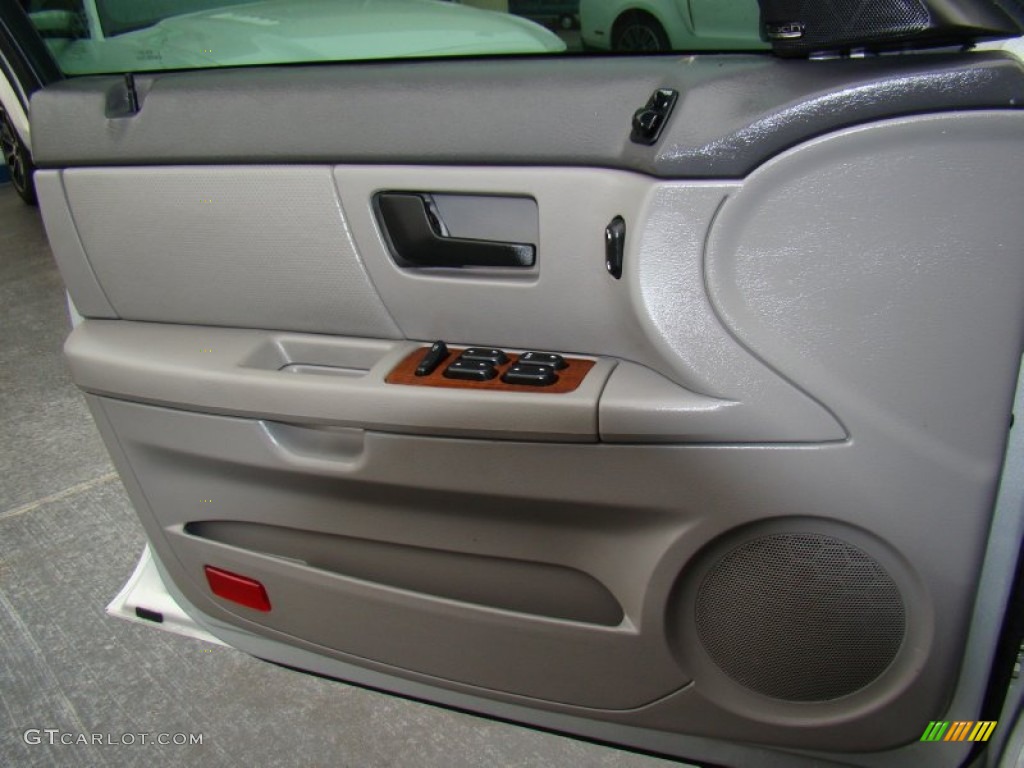 2004 Ford Taurus SEL Wagon Door Panel Photos