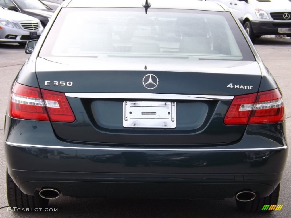 2010 E 350 4Matic Sedan - Jade Green Metallic / Almond Beige photo #3