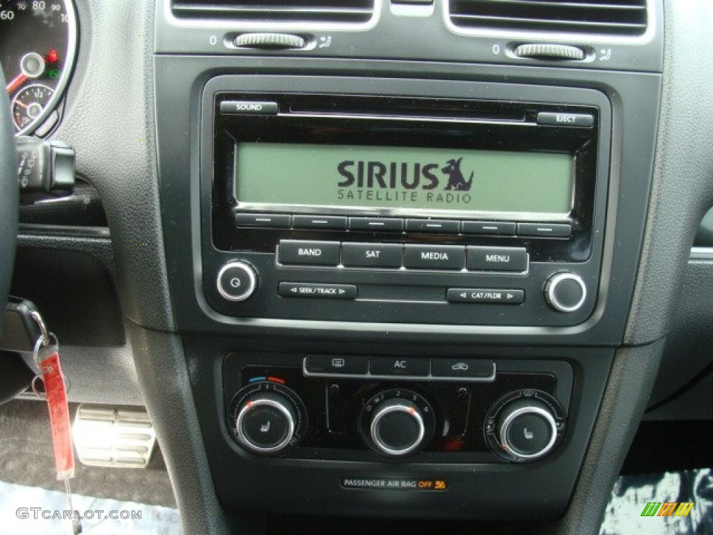 2011 Volkswagen GTI 2 Door Controls Photo #78264126