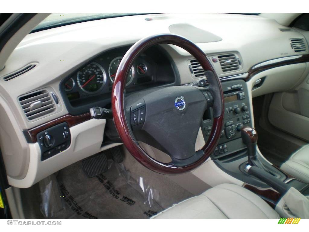 2006 S80 2.5T - Black Sapphire Metallic / Taupe/Light Taupe photo #15