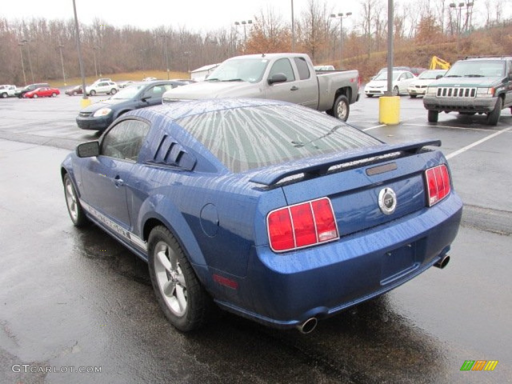 2006 Mustang GT Premium Coupe - Vista Blue Metallic / Light Graphite photo #10