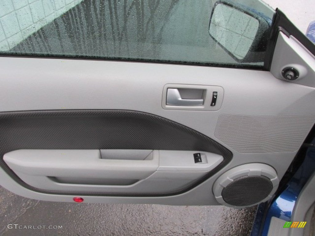 2006 Ford Mustang GT Premium Coupe Door Panel Photos