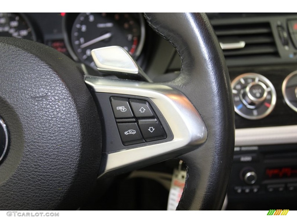 2009 BMW Z4 sDrive35i Roadster Controls Photo #78271696