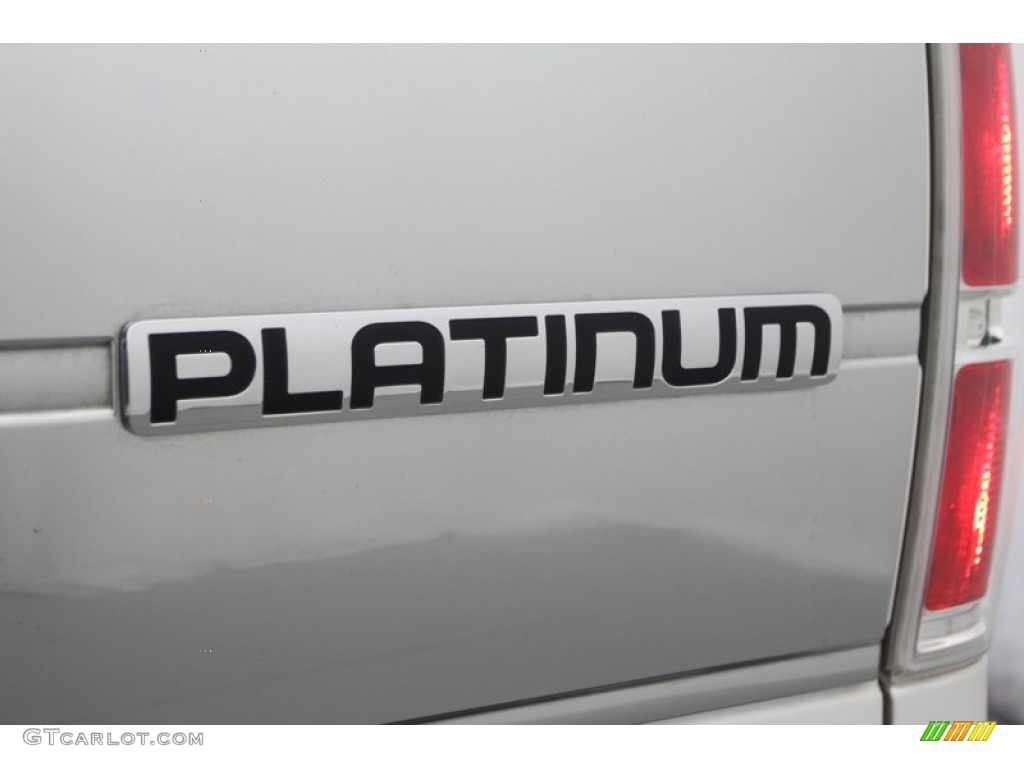 2010 Ford F150 Platinum SuperCrew Marks and Logos Photos