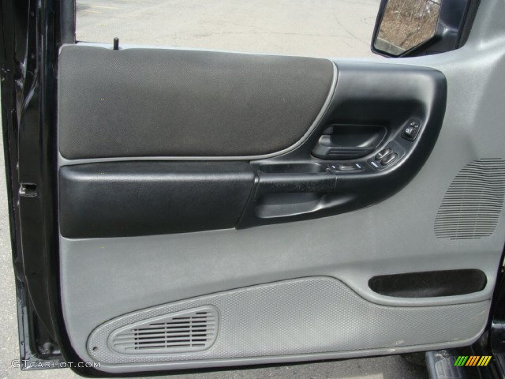 2006 Ford Ranger Sport SuperCab 4x4 Ebony Black/Grey Door Panel Photo #78274006