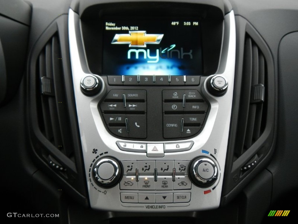 2013 Chevrolet Equinox LT Controls Photo #78274702