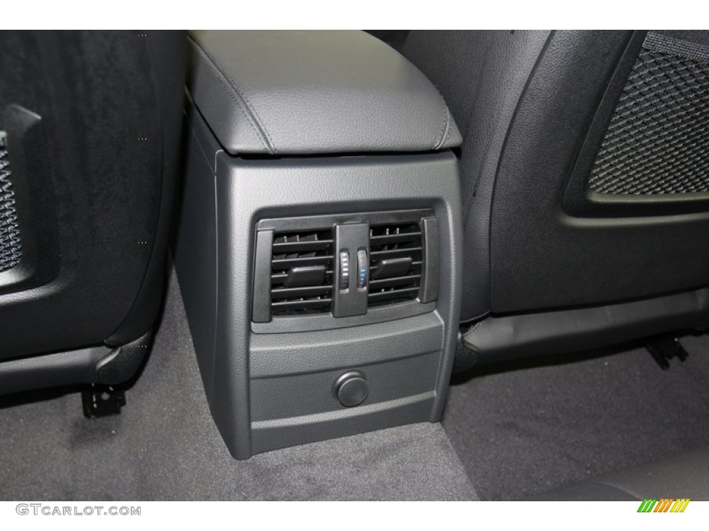 2013 3 Series 328i Sedan - Glacier Silver Metallic / Black photo #27