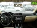 Black - Jetta SE Sedan Photo No. 16