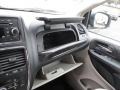 Stone White - Grand Caravan Crew Photo No. 24