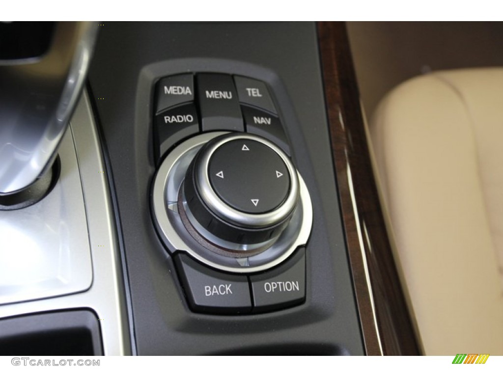 2013 BMW X5 xDrive 35i Premium Controls Photo #78278122