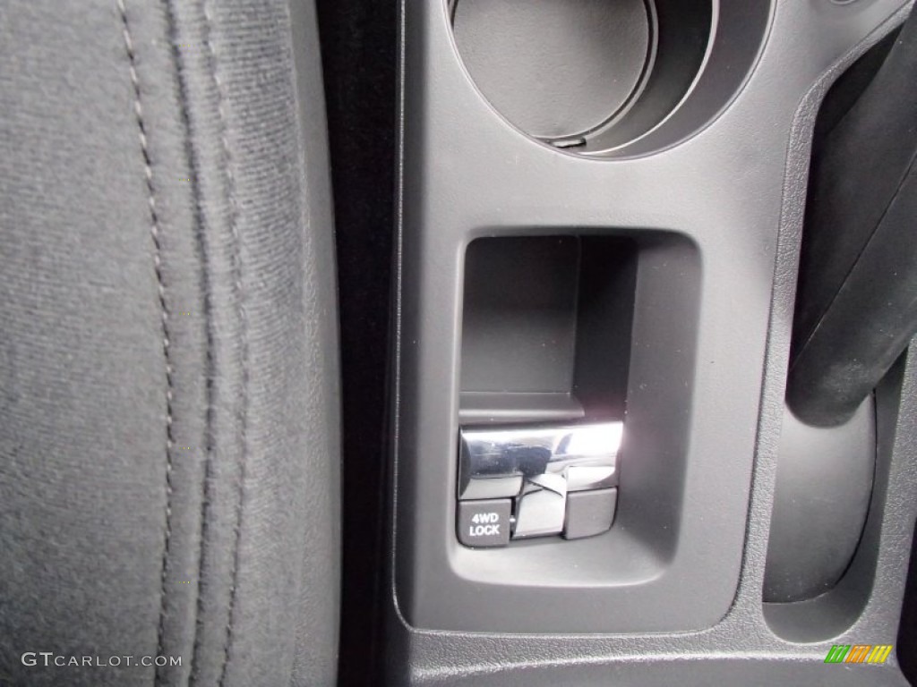 2014 Jeep Compass Sport 4x4 Controls Photo #78278974