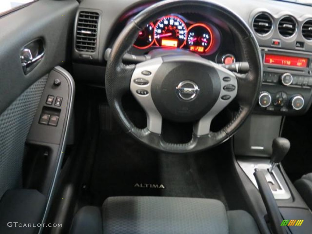 2008 Altima 2.5 S Coupe - Radiant Silver Metallic / Charcoal photo #5